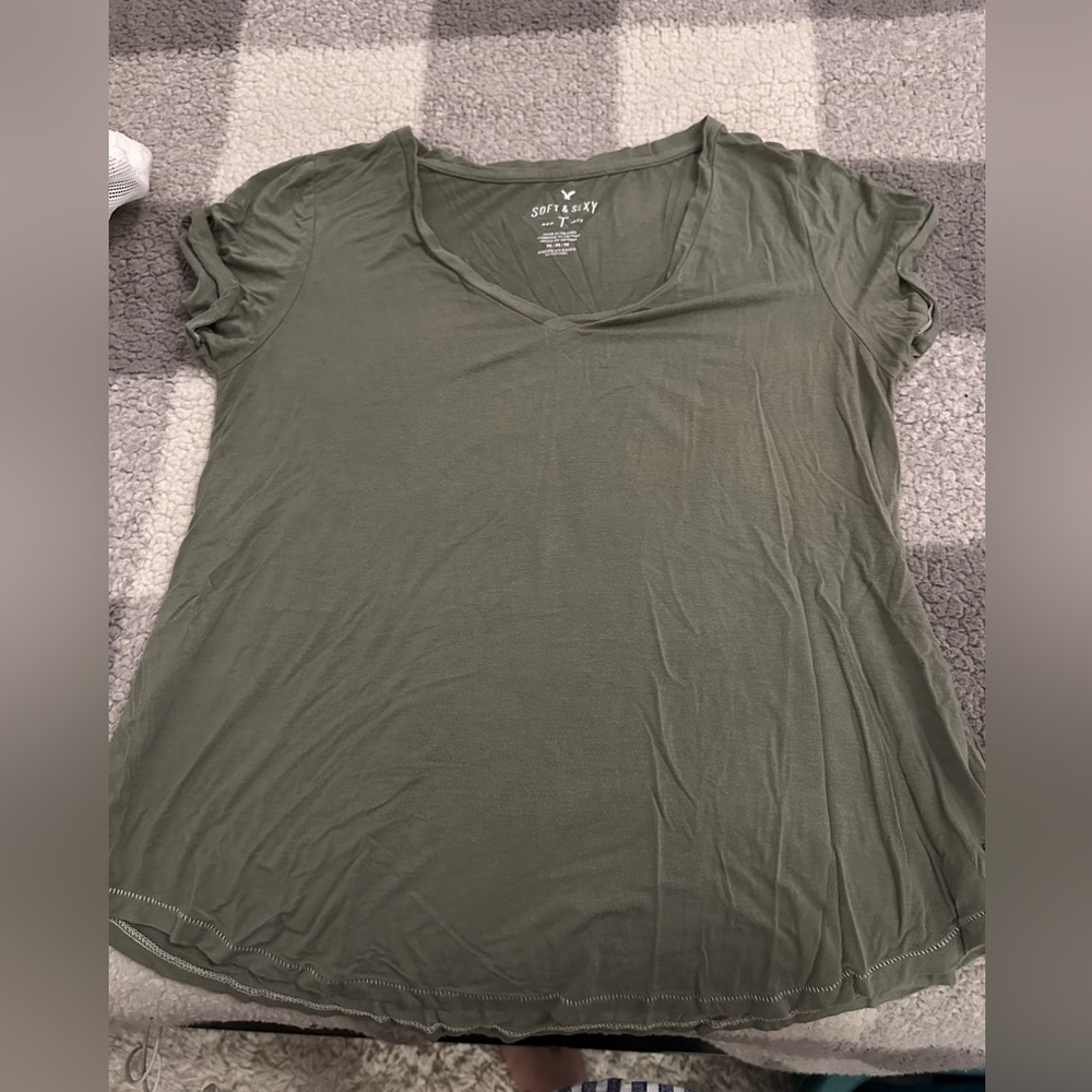 Size medium green American Eagle T shirt